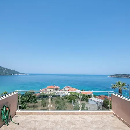 Mond Sea View Apartment *