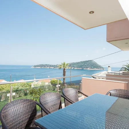 Mond Sea View