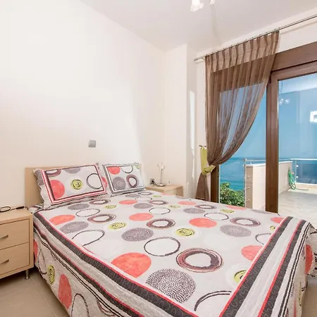 Mond Sea View Apartman Kínira
